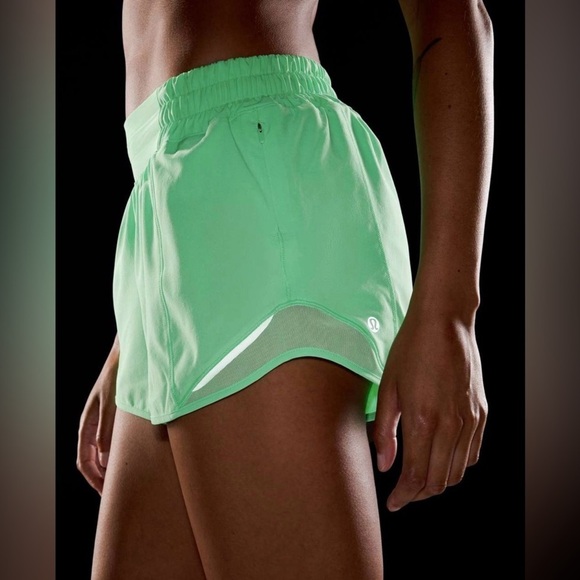 lululemon athletica Pants - Lululemon Hotty Hot Low-Rise Lined Short 4" in Pistachio